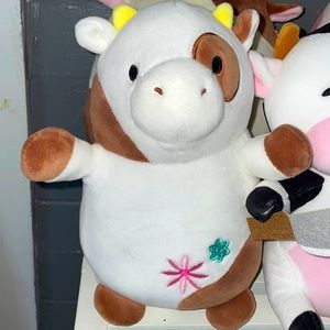 Drella the cow Squishmallow